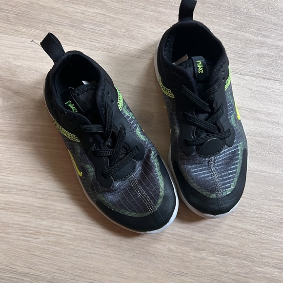 ⛳️Toddler Boys Nike Sneakers - Picture 7 of 8